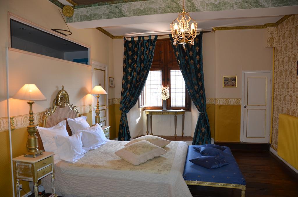 Bed and Breakfast La Tour Du Lion Рошфор-ан-Терр Екстер'єр фото